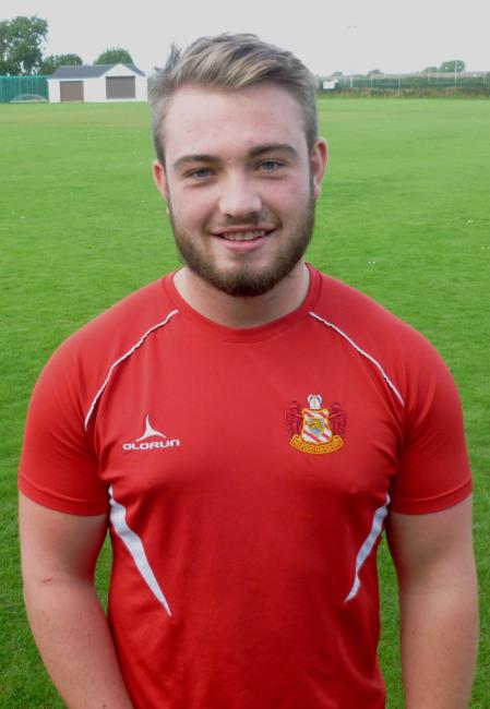 Ben Groves - try in vain for Milford Haven